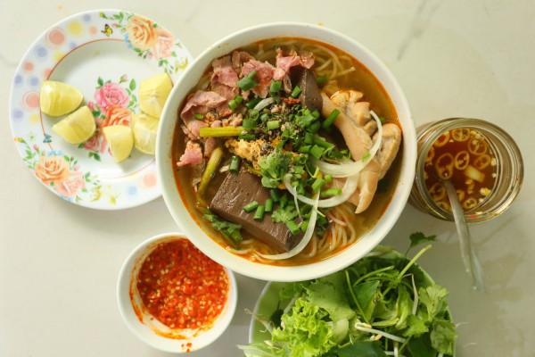 Quán bún bò Huế Quán bún bò Huế