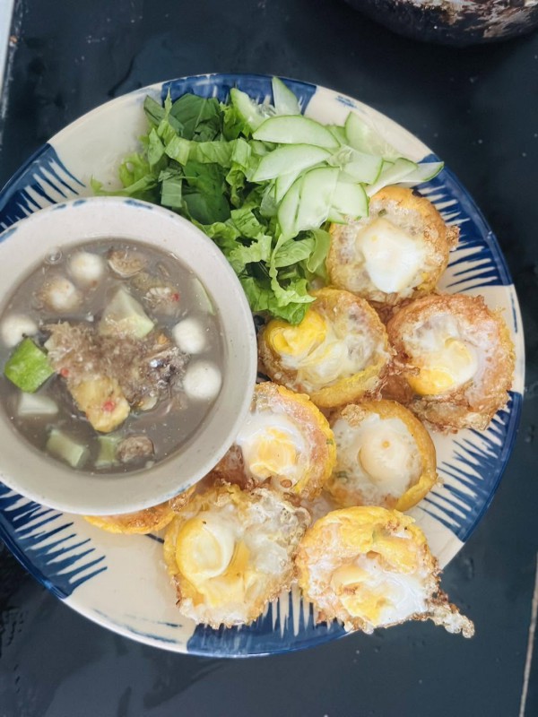 Quán bún cua thối Gia Lai hiếm có ở TP.HCM: 