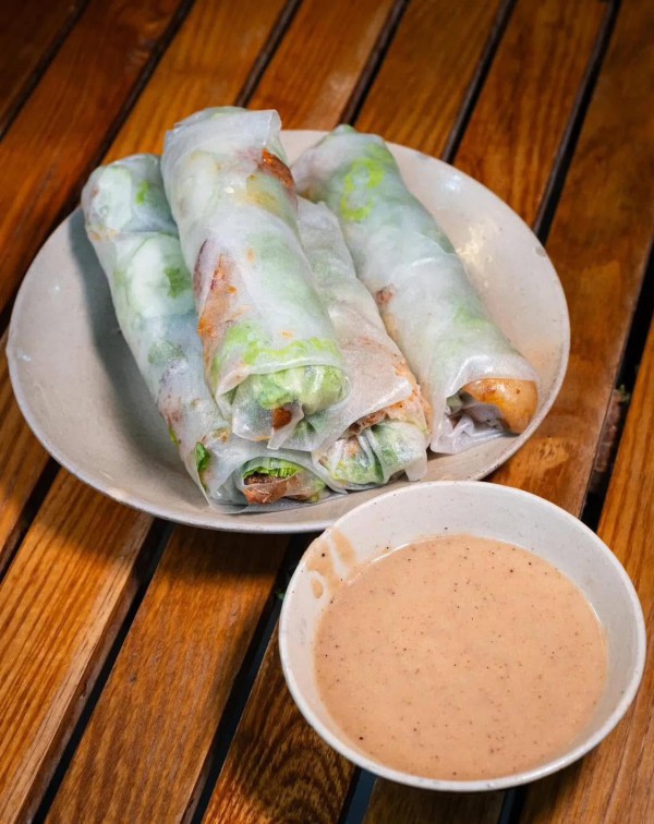 Quán bún cua thối Gia Lai hiếm có ở TP.HCM: 