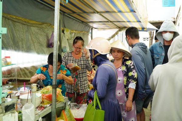 Quán bún mắm trong chợ Quán bún mắm trong chợ