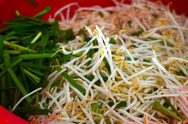 Quán bún nước lèo 40 năm chỉ bán tôm đất: Bà chủ khó tính, sẵn sàng đóng cửa nếu...
