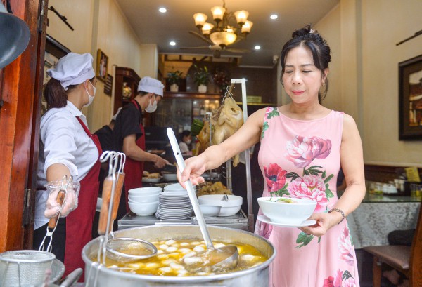 Quán phở gà 