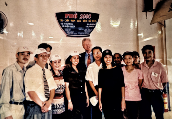 Quán phở ngay trung tâm TP.HCM từng đón Tổng thống Mỹ Bill Clinton, giờ ra sao?