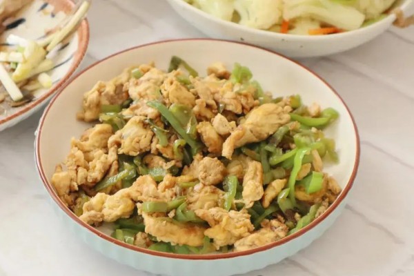 Thực đơn 4 món bình dân chuẩn cơm ngon mẹ nấu