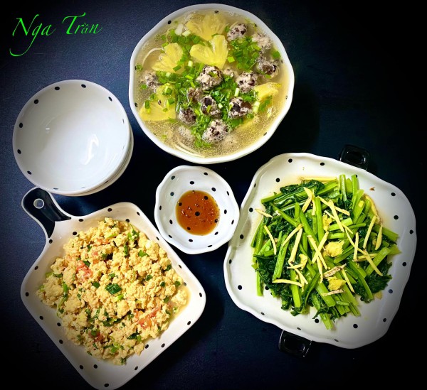 Thực đơn cơm tối cho nhà 4 người cực ngon, cả tháng không trùng món