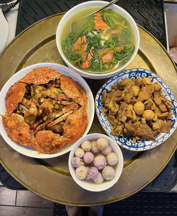 Thực đơn ngày mưa giản dị mà ấm cúng, ai thấy cũng muốn về nhà ăn cơm