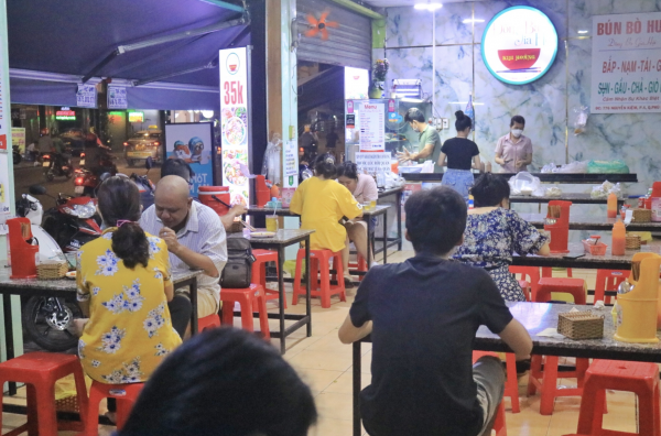 Thưởng tết bằng vàng 5 năm liền, chủ quán bún bò TP.HCM năm nay còn 