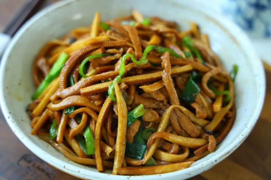 Trời nóng mà có món này, cả nhà "vét sạch" mâm cơm