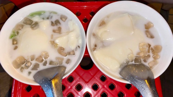Xe tàu hũ 