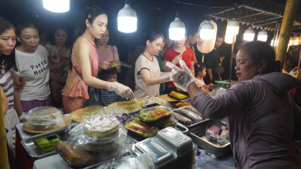 Đặc sản 15 tỉnh, thành phố hội tụ ở xứ Thanh Đặc sản 15 tỉnh, thành phố hội tụ ở xứ Thanh