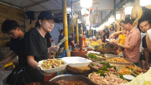 Đặc sản 15 tỉnh, thành phố hội tụ ở xứ Thanh Đặc sản 15 tỉnh, thành phố hội tụ ở xứ Thanh