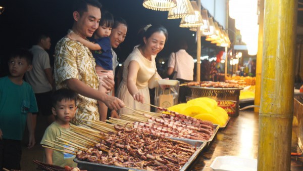 Đặc sản 15 tỉnh, thành phố hội tụ ở xứ Thanh Đặc sản 15 tỉnh, thành phố hội tụ ở xứ Thanh