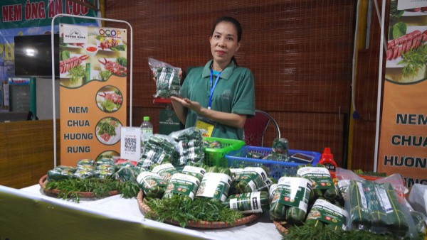 Đặc sản 15 tỉnh, thành phố hội tụ ở xứ Thanh Đặc sản 15 tỉnh, thành phố hội tụ ở xứ Thanh
