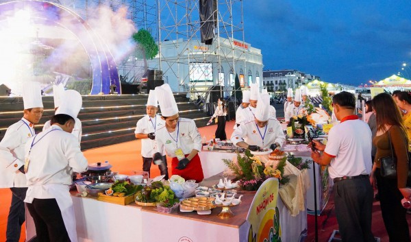 Đại tiệc ẩm thực: Hơn 100 món ngon từ cua Cà Mau kết hợp nguyên liệu 34 tỉnh thành