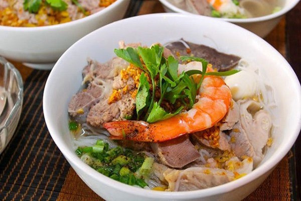 Đến TP.HCM xem diễu binh, nhớ thưởng thức những món đặc sản này