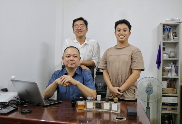 Độc lạ cà phê thủy nướng ở TP.HCM: Thức uống lạ miệng, còn chiết xuất làm… nước hoa Độc lạ cà phê thủy nướng ở TP.HCM: Thức uống lạ miệng, còn chiết xuất làm… nước hoa