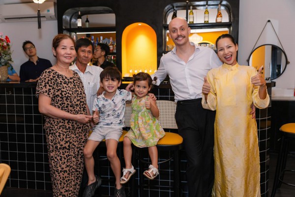 Ông Tây mở nhà hàng Việt 