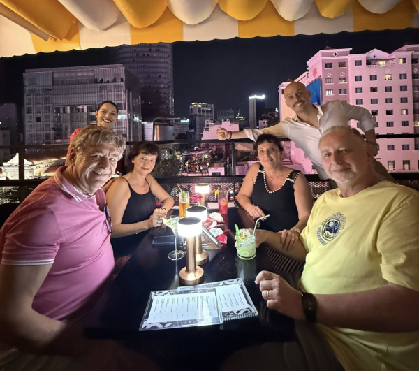 Ông Tây mở nhà hàng Việt 