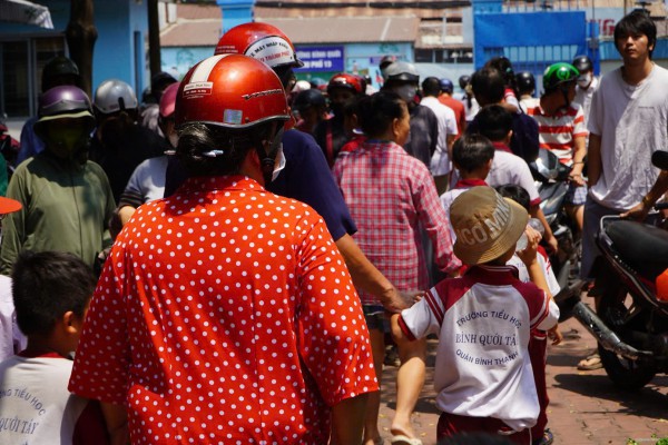 Phụ huynh Trường tiểu học Bình Quới Tây nói gì khi nhiều em nhập viện, nghỉ học?