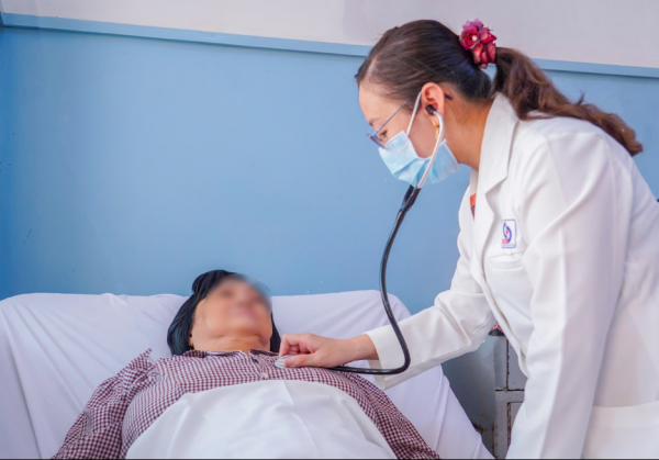 TP.HCM: Đã có gần 300 người nhập viện nghi ngộ độc sau ăn bánh mì