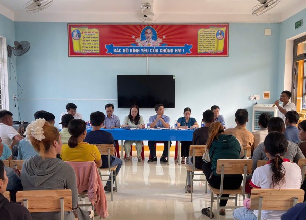 Vụ 40 học sinh nghi ngộ độc thực phẩm: Tiếp tục đình chỉ phó hiệu trưởng Vụ 40 học sinh nghi ngộ độc thực phẩm: Tiếp tục đình chỉ phó hiệu trưởng