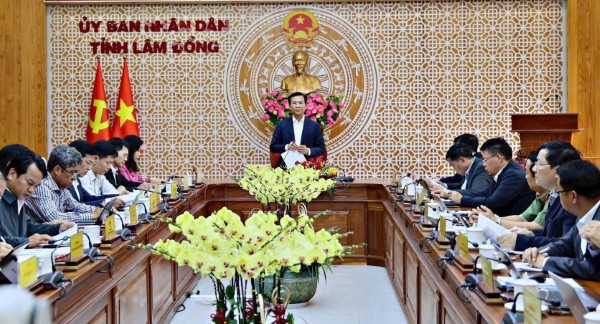 Chủ tịch tỉnh Lâm Đồng chỉ đạo làm rõ vụ thực phẩm bẩn vào bếp bán trú