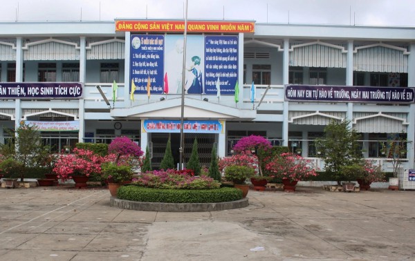 Đồng Tháp: 56 học sinh và 6 người lớn nhập viện nghi  ngộ độc thực phẩm
