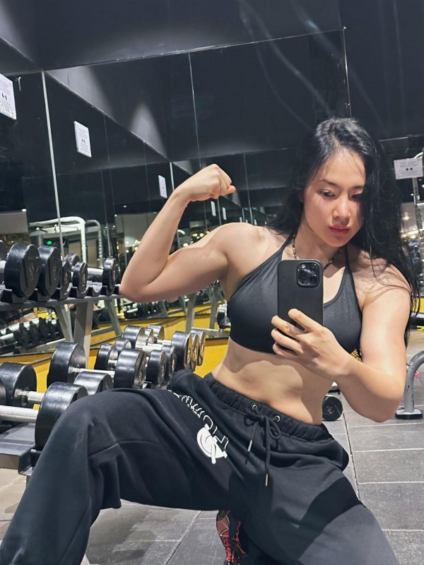 Angela Phương Trinh lúc tựa nữ thần, lúc như 