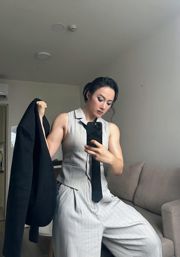 Angela Phương Trinh lúc tựa nữ thần, lúc như 