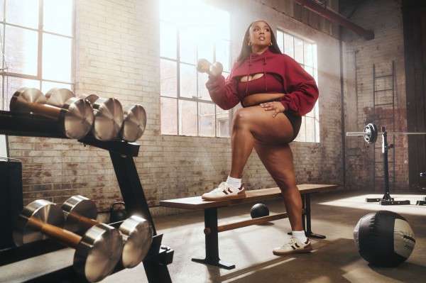 Ca sĩ Lizzo tiết lộ hành trình "lột xác" vóc dáng