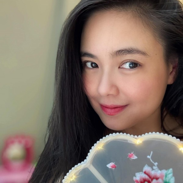 Chia sẻ bí quyết làm đẹp: U45 trẻ trung bất ngờ vì dùng kem chống nắng từ… 13 tuổi