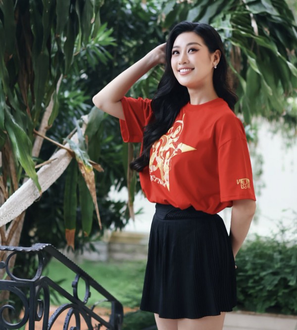 Dàn mỹ nhân Việt đồng loạt diện sắc đỏ, lan tỏa không khí tự hào lễ 2/9