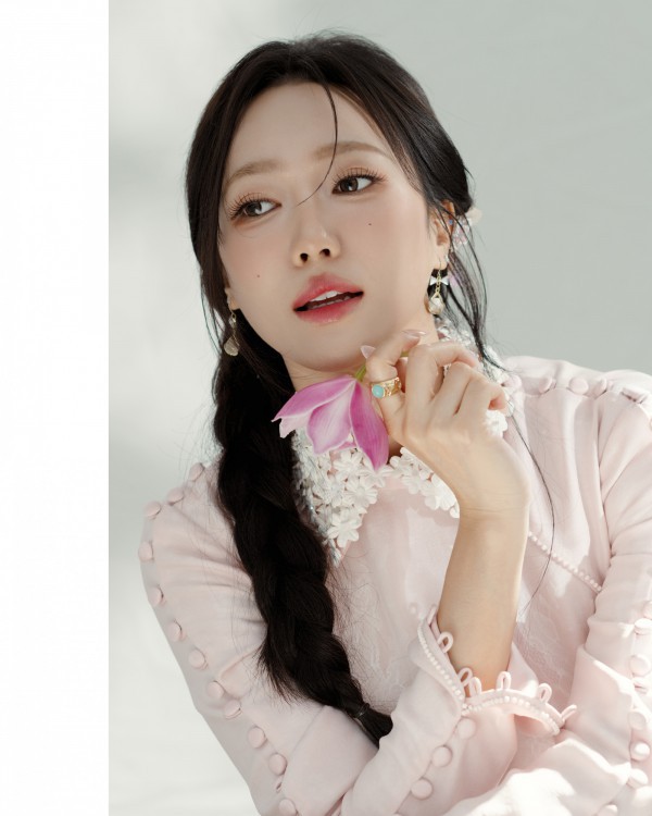 Diệu Nhi dịu dàng trong bộ ảnh áo dài tết