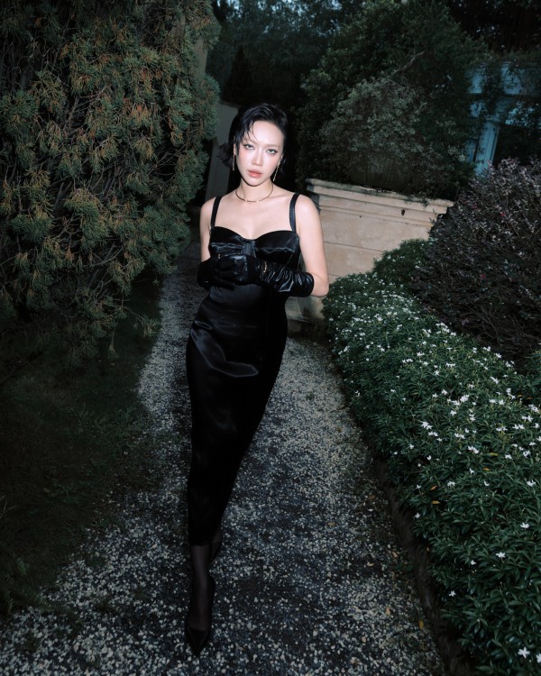 Diệu Nhi lột xác ấn tượng với phong cách quý cô cổ điển