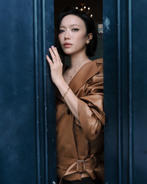 Diệu Nhi lột xác ấn tượng với phong cách quý cô cổ điển