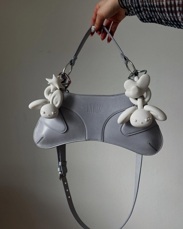 Gen Z biến phụ kiện trở thành tuyên ngôn sống động của cá tính