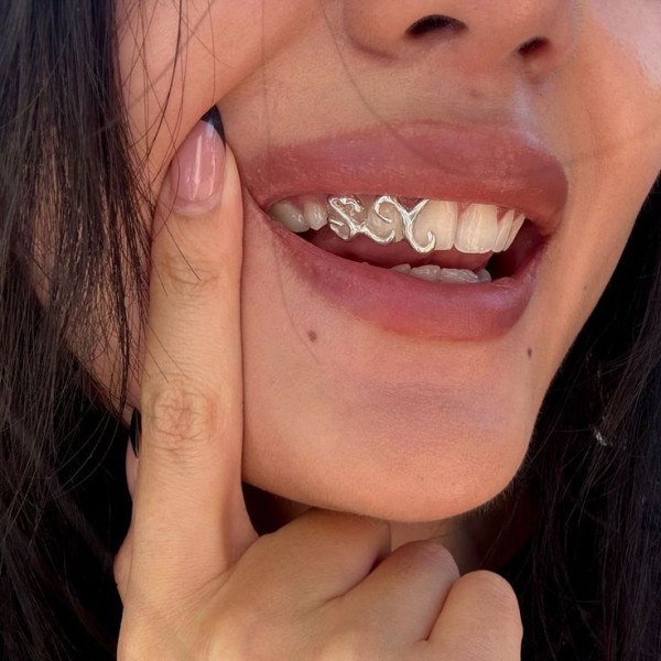 Gen Z biến phụ kiện trở thành tuyên ngôn sống động của cá tính