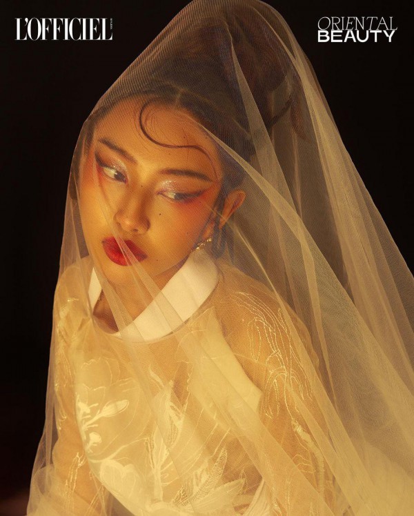 Hoa hậu Thùy Tiên gây ấn tượng mạnh trong bộ ảnh tái hiện nhân vật Hồ Nguyệt Cô hóa cáo