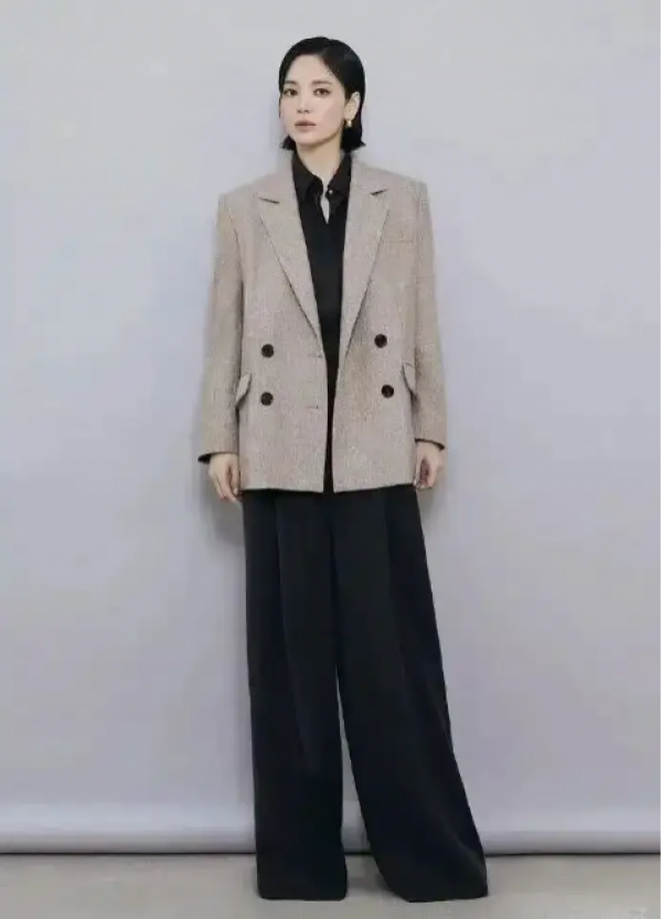 Học cách phối đồ từ Song Hye Kyo: 4 bí quyết 