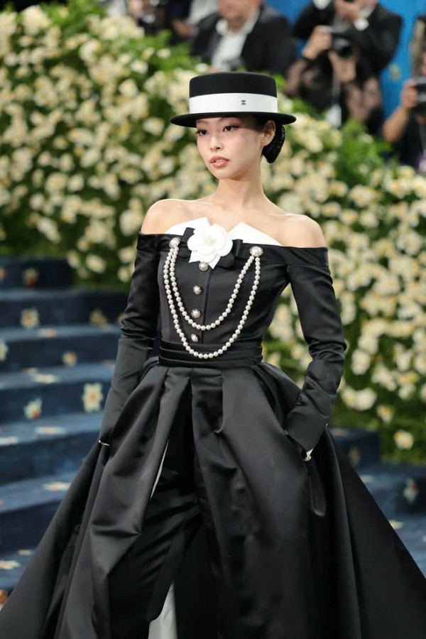 Jennie, Lisa 