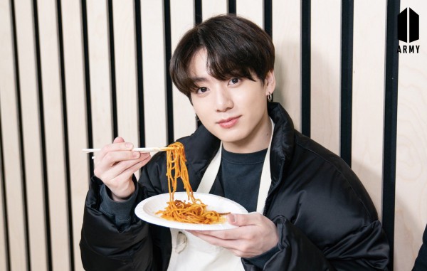 Jung Kook (BTS) ăn 1 bữa mỗi ngày để giảm cân, chuyên gia nói gì?