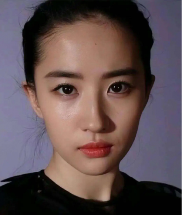 Lưu Diệc Phi để mặt mộc gây chú ý, được khen đẹp hơn ảnh chỉnh sửa