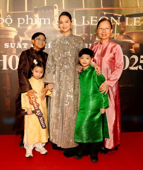 Mẹ 3 con Hải Yến khoe nhan sắc rạng rỡ, trẻ trung