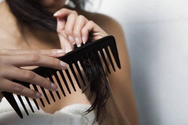 Mẹo dưỡng tóc bền đẹp sau khi uốn, nhuộm