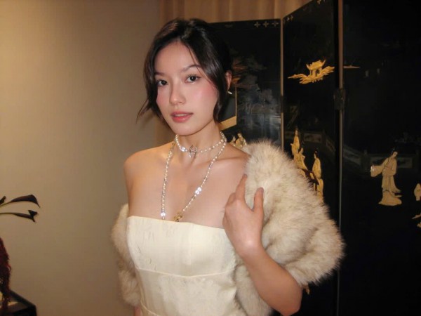 Nhan sắc bạn gái tin đồn của Song Luân