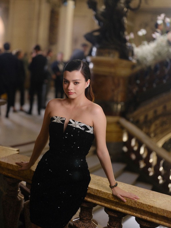 Nhan sắc nữ chính đóng vai Nanno của 