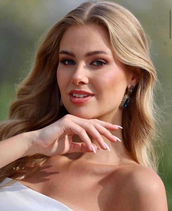 Nhan sắc thí sinh "Hoa hậu Thế giới" qua ảnh chưa chỉnh sửa 