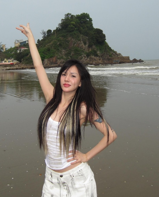Những bản phối thường ngày giúp “búp bê Saabirose” ghi điểm trong lòng khán giả trẻ