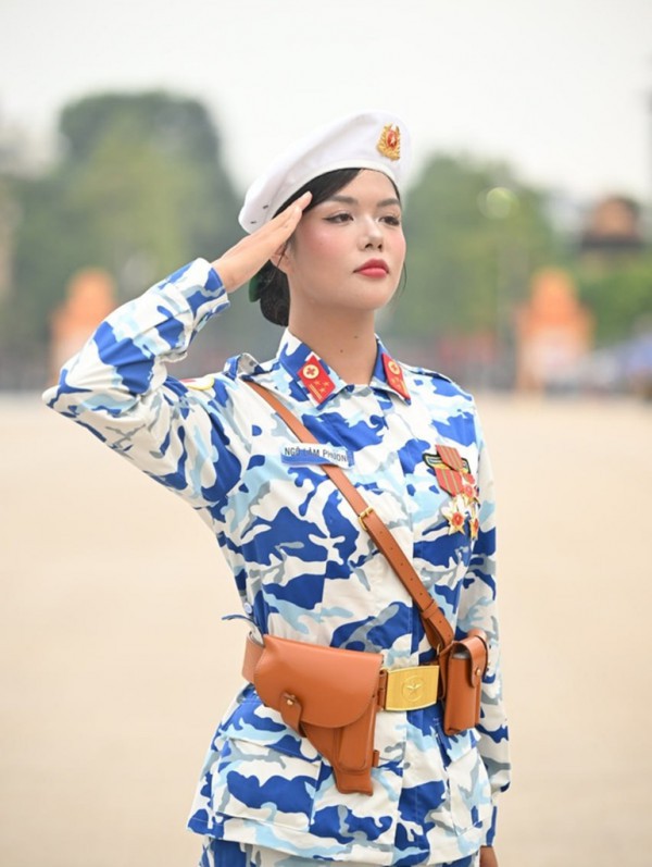 Những “bông hồng quân đội” tỏa sáng tại A80