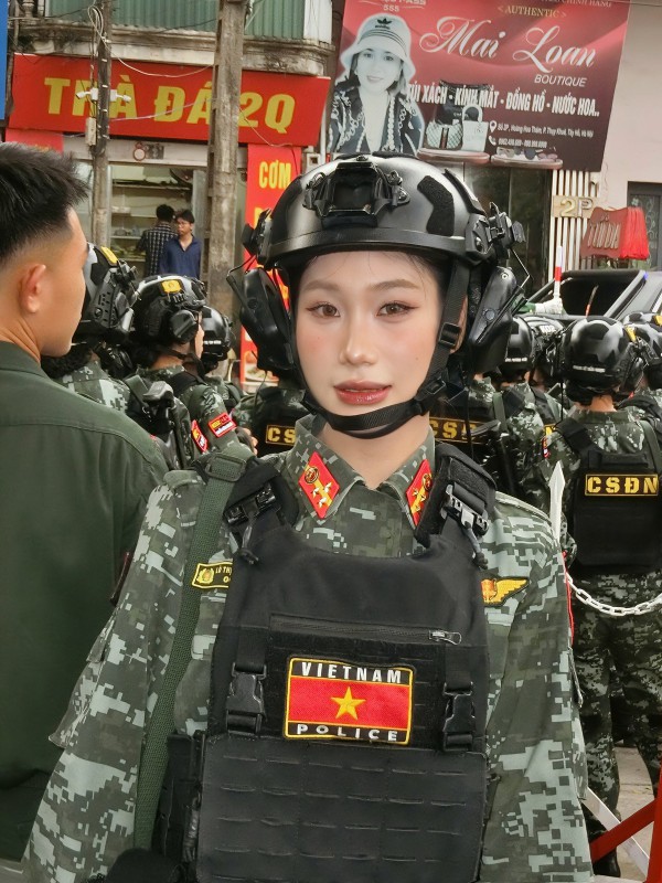 Những “bông hồng quân đội” tỏa sáng tại A80